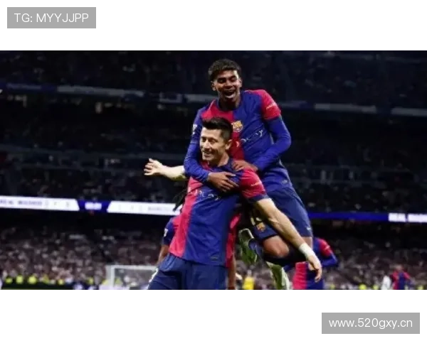 莱万转会巴萨的战术适配与体系融合